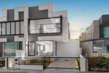 75 Esplanade , Altona