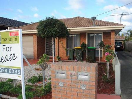 1/18 Weaver Court, ALTONA MEADOWS