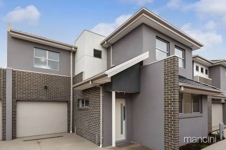 2/37 Upton Street, Altona