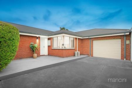 10 Chorley Avenue, Altona