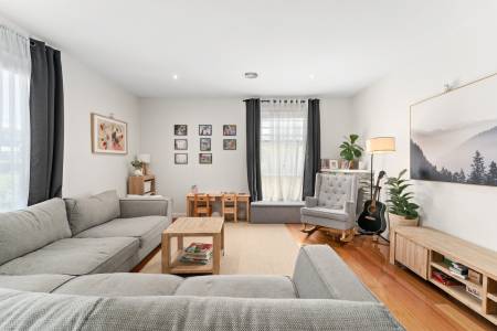 4 Maidstone Street, Altona