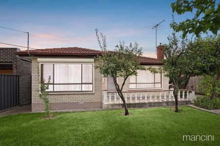 2 Murdoch Court, Altona North