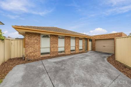 2/68 Civic Parade, Altona