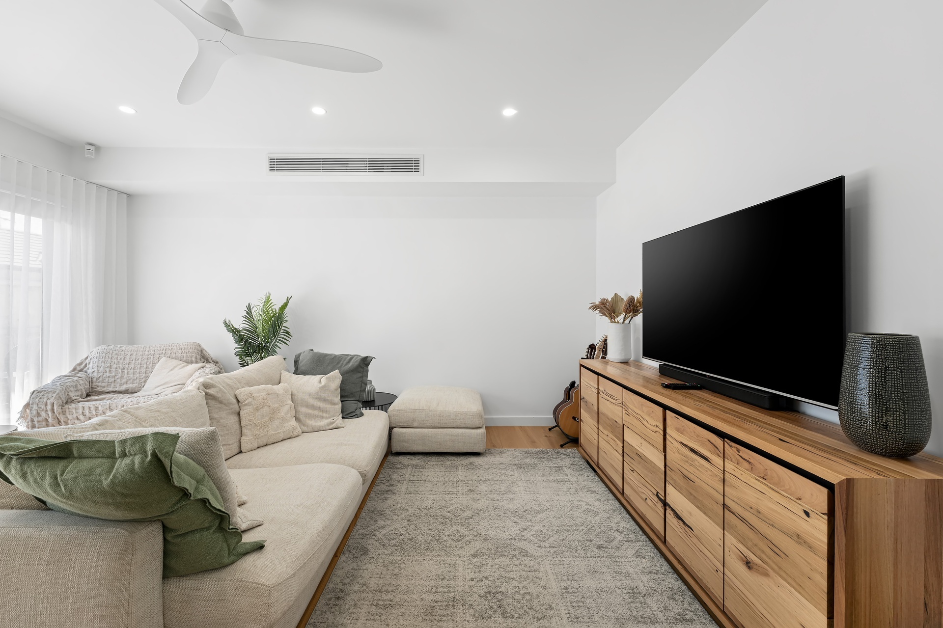 2/30 Rayner Street, Altona, Altona - Thumbnail 2