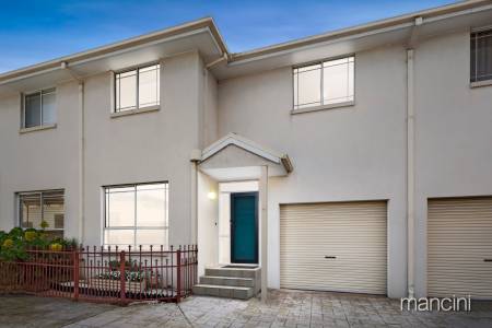 4/239-241 Nicholson Street, Seddon