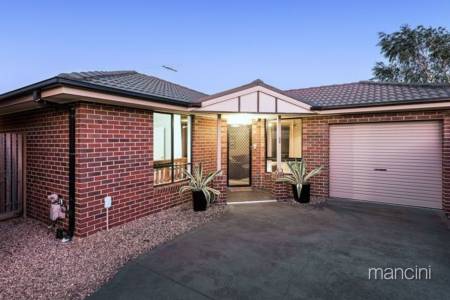 3/54 Rayner Street, Altona