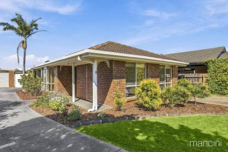 1/9 Green Court, Altona