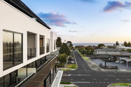 209/16-20 Sargood Street, Altona