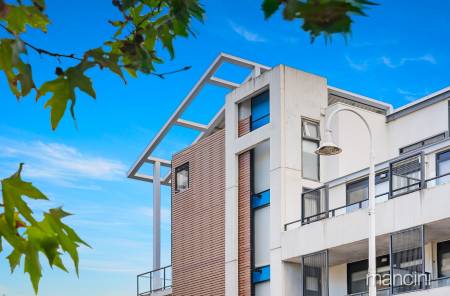 204/105 Pier Street, Altona